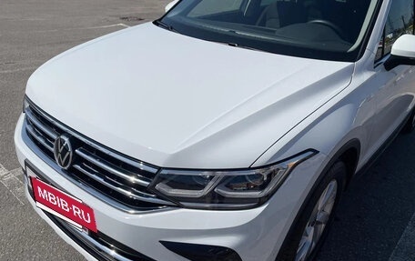 Volkswagen Tiguan II, 2021 год, 3 570 000 рублей, 4 фотография