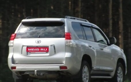 Toyota Land Cruiser Prado 150 рестайлинг 2, 2010 год, 2 300 000 рублей, 3 фотография