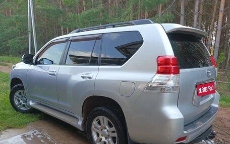 Toyota Land Cruiser Prado 150 рестайлинг 2, 2010 год, 2 300 000 рублей, 2 фотография