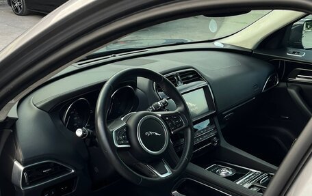 Jaguar F-Pace, 2020 год, 3 300 000 рублей, 6 фотография