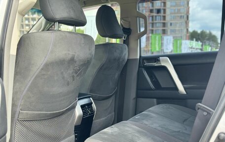 Toyota Land Cruiser Prado 150 рестайлинг 2, 2010 год, 2 070 000 рублей, 13 фотография