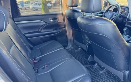 Toyota Highlander III, 2019 год, 3 600 000 рублей, 11 фотография