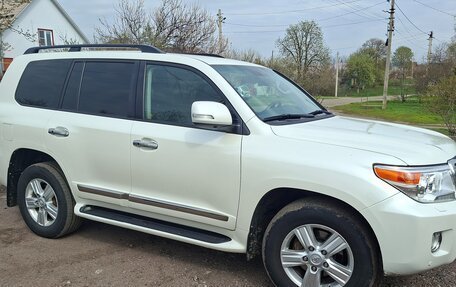 Toyota Land Cruiser 200, 2015 год, 4 000 000 рублей, 3 фотография