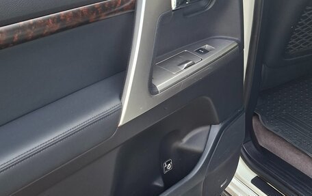 Toyota Land Cruiser 200, 2015 год, 4 000 000 рублей, 7 фотография