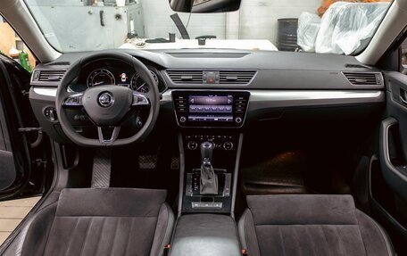 Skoda Superb III рестайлинг, 2018 год, 1 575 000 рублей, 16 фотография