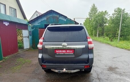 Toyota Land Cruiser Prado 150 рестайлинг 2, 2015 год, 3 490 000 рублей, 6 фотография