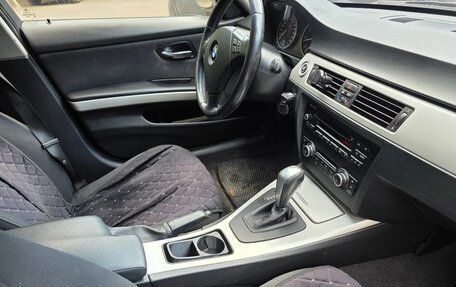 BMW 3 серия, 2011 год, 720 000 рублей, 5 фотография