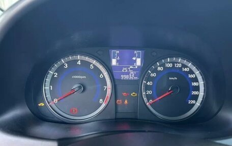 Hyundai Solaris II рестайлинг, 2014 год, 1 200 000 рублей, 11 фотография