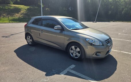 KIA cee'd I рестайлинг, 2010 год, 700 000 рублей, 3 фотография
