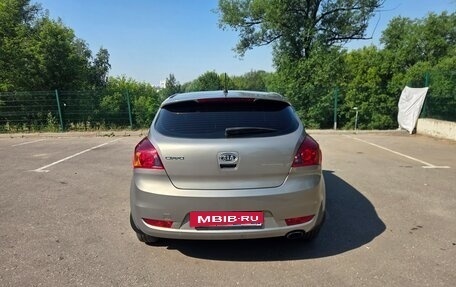 KIA cee'd I рестайлинг, 2010 год, 700 000 рублей, 6 фотография
