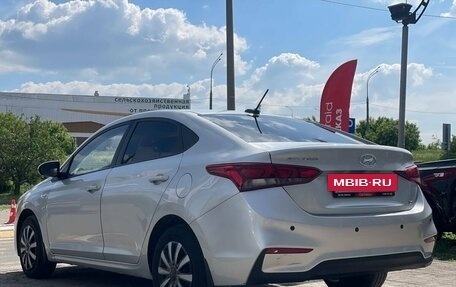 Hyundai Solaris II рестайлинг, 2018 год, 975 000 рублей, 7 фотография