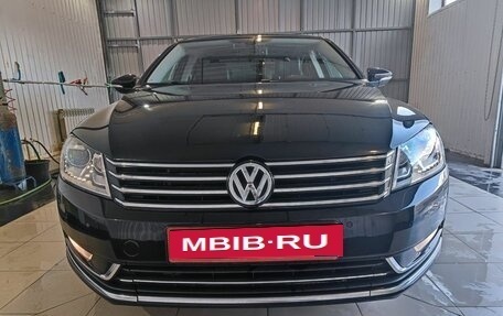 Volkswagen Passat B7, 2013 год, 1 199 000 рублей, 2 фотография