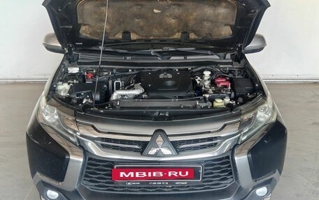 Mitsubishi Pajero Sport III рестайлинг, 2017 год, 2 290 000 рублей, 19 фотография