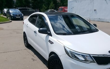 KIA Rio III рестайлинг, 2015 год, 550 000 рублей, 2 фотография