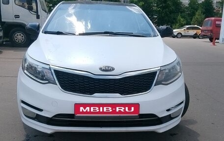 KIA Rio III рестайлинг, 2015 год, 550 000 рублей, 3 фотография