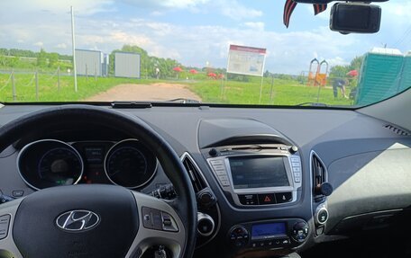 Hyundai ix35 I рестайлинг, 2013 год, 1 100 000 рублей, 9 фотография