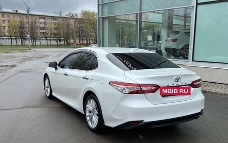 Toyota Camry, 2019 год, 3 050 000 рублей, 8 фотография