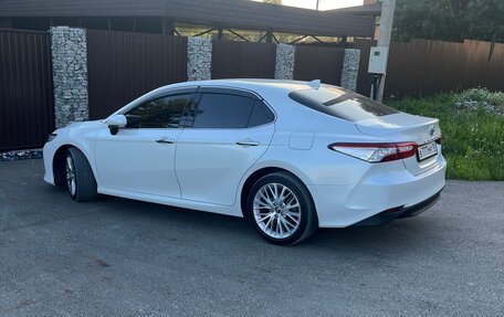 Toyota Camry, 2019 год, 3 050 000 рублей, 20 фотография