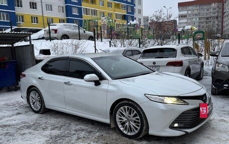 Toyota Camry, 2019 год, 3 050 000 рублей, 24 фотография