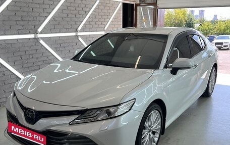 Toyota Camry, 2019 год, 3 050 000 рублей, 17 фотография