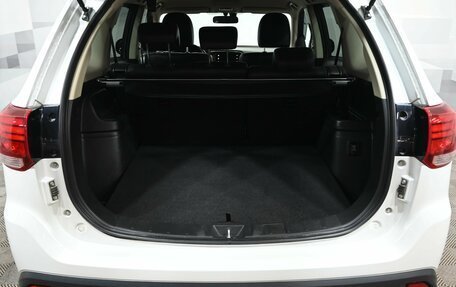 Mitsubishi Outlander III рестайлинг 3, 2018 год, 2 600 000 рублей, 6 фотография