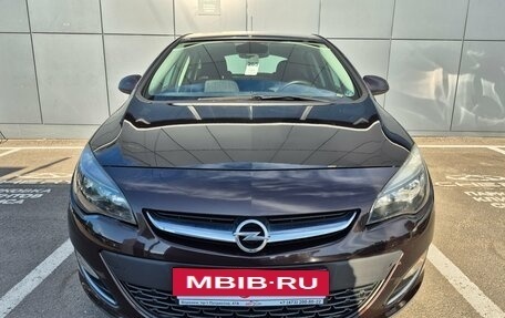 Opel Astra J, 2013 год, 997 000 рублей, 3 фотография