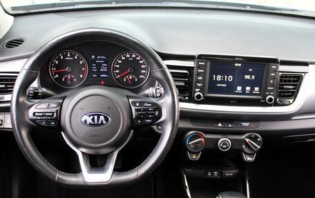 KIA Stonic, 2018 год, 1 590 000 рублей, 8 фотография