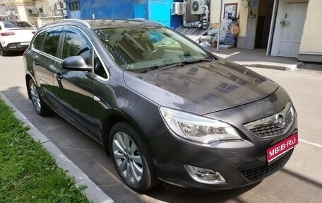 Opel Astra J, 2012 год, 840 000 рублей, 1 фотография