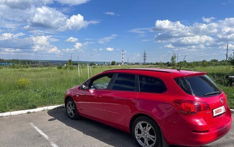Opel Astra J, 2011 год, 615 000 рублей, 4 фотография