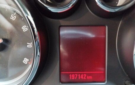 Opel Astra J, 2012 год, 840 000 рублей, 2 фотография