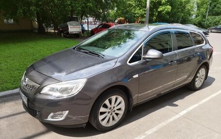 Opel Astra J, 2012 год, 840 000 рублей, 3 фотография