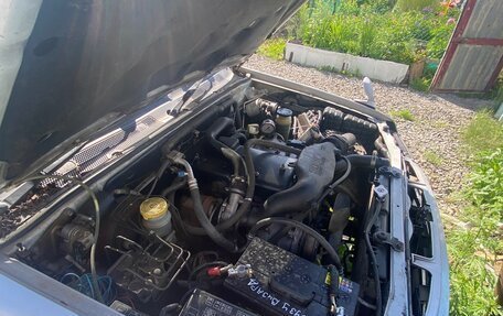 Isuzu Wizard II, 2001 год, 600 000 рублей, 11 фотография