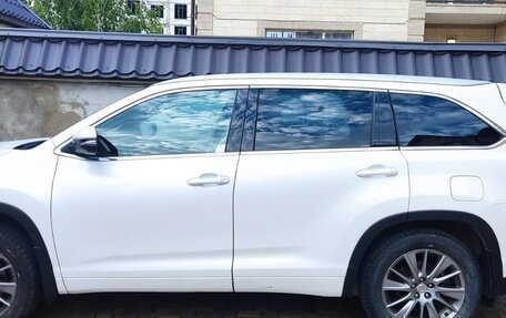 Toyota Highlander III, 2014 год, 2 600 000 рублей, 3 фотография