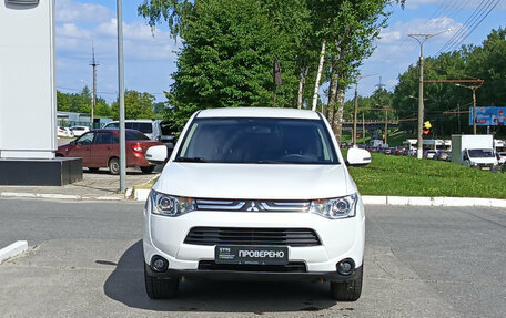 Mitsubishi Outlander III рестайлинг 3, 2013 год, 1 500 000 рублей, 2 фотография