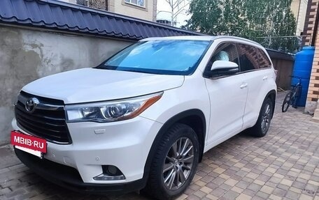 Toyota Highlander III, 2014 год, 2 600 000 рублей, 2 фотография