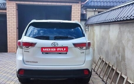 Toyota Highlander III, 2014 год, 2 600 000 рублей, 5 фотография