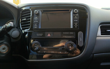 Mitsubishi Outlander III рестайлинг 3, 2013 год, 1 500 000 рублей, 18 фотография