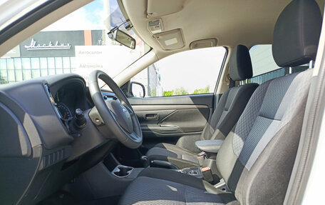 Mitsubishi Outlander III рестайлинг 3, 2013 год, 1 500 000 рублей, 20 фотография
