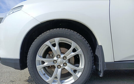 Mitsubishi Outlander III рестайлинг 3, 2013 год, 1 500 000 рублей, 22 фотография