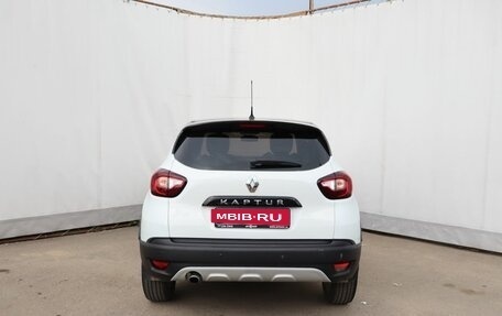 Renault Kaptur I рестайлинг, 2017 год, 1 270 000 рублей, 5 фотография