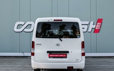 Toyota Town Ace IV, 2015 год, 1 450 000 рублей, 4 фотография
