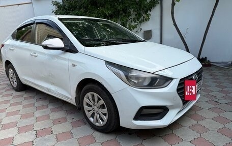 Hyundai Solaris II рестайлинг, 2017 год, 830 000 рублей, 3 фотография