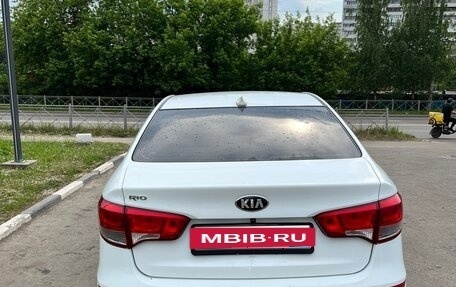 KIA Rio III рестайлинг, 2017 год, 850 000 рублей, 4 фотография