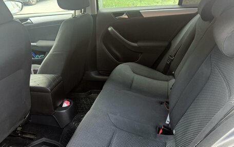 Volkswagen Jetta VI, 2012 год, 975 000 рублей, 11 фотография