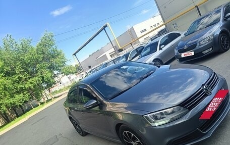 Volkswagen Jetta VI, 2012 год, 975 000 рублей, 3 фотография