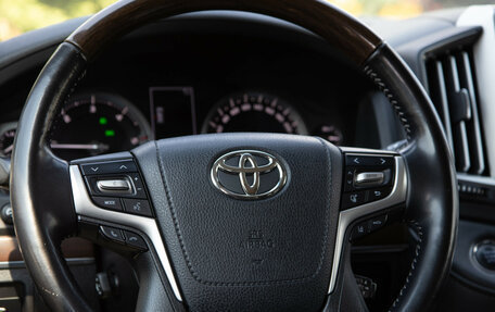 Toyota Land Cruiser 200, 2018 год, 7 662 000 рублей, 20 фотография