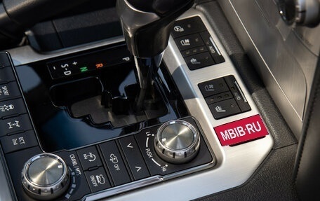 Toyota Land Cruiser 200, 2018 год, 7 662 000 рублей, 17 фотография
