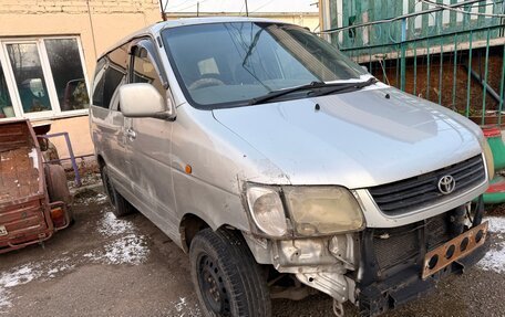 Toyota Lite Ace IV, 2001 год, 350 000 рублей, 4 фотография