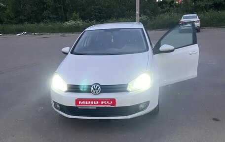 Volkswagen Golf VI, 2012 год, 650 000 рублей, 1 фотография