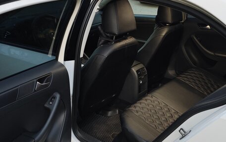 Volkswagen Jetta VI, 2013 год, 1 000 000 рублей, 19 фотография